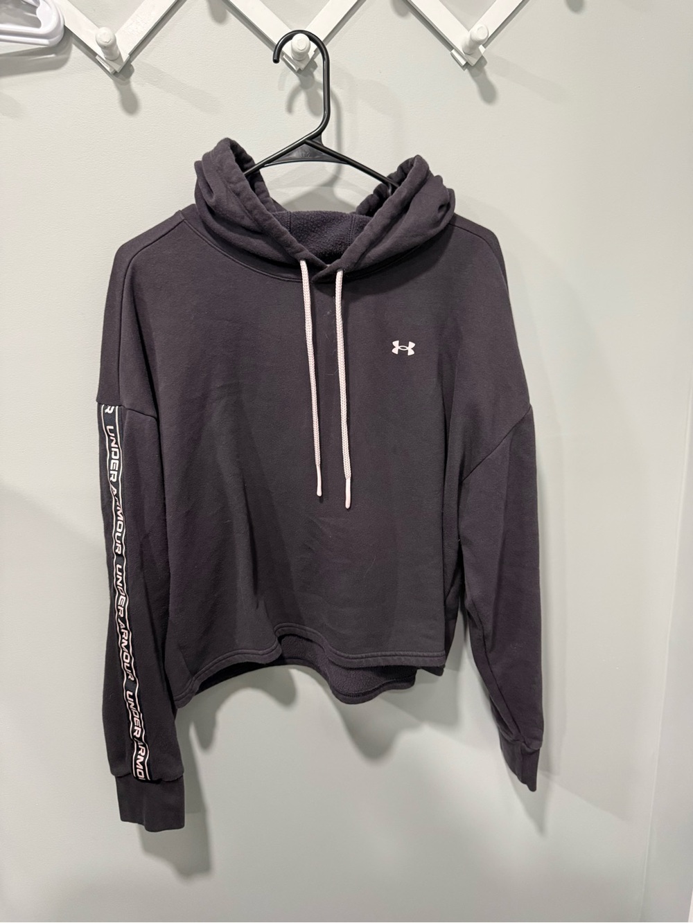 Womens under armour cropped hoodie size xl